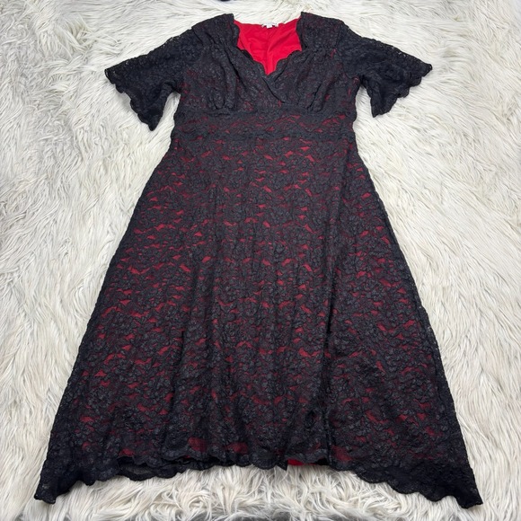 Kiyonna Women's 1X Black Red Lace Empire Fit Flare Dress Goth Vamp Witch - Picture 1 of 8